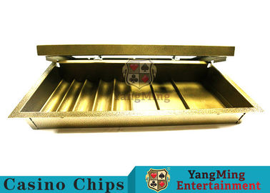 Mua Sòng bạc chuyên dụng 1 lớp vỏ chip Poker Một khóa Chip màu vàng Đặt phao phong cách cổ điển với nắp trong suốt sản xuất trực tuyến