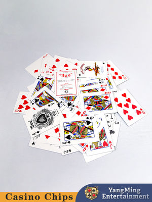 Sòng bạc quốc tế Bee Black Core Paper Chơi bài Red Blue 144 Deck Uv Mark