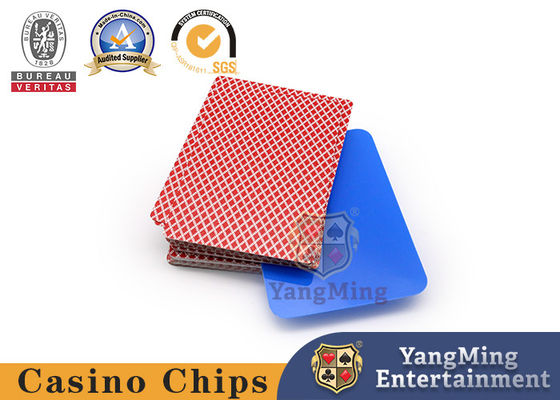 Phụ kiện trò chơi sòng bạc 4 màu Thẻ nhựa đánh bạc Baccarat tùy chỉnh 100% bằng nhựa